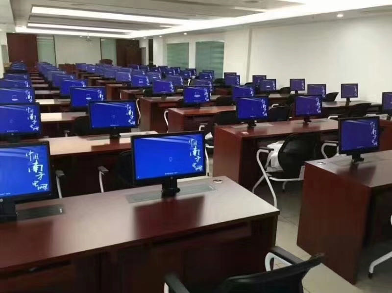 智慧教室智能培训会议室智能显示屏升降场景