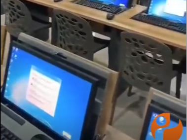 意通 智慧校园微机室电脑桌椅