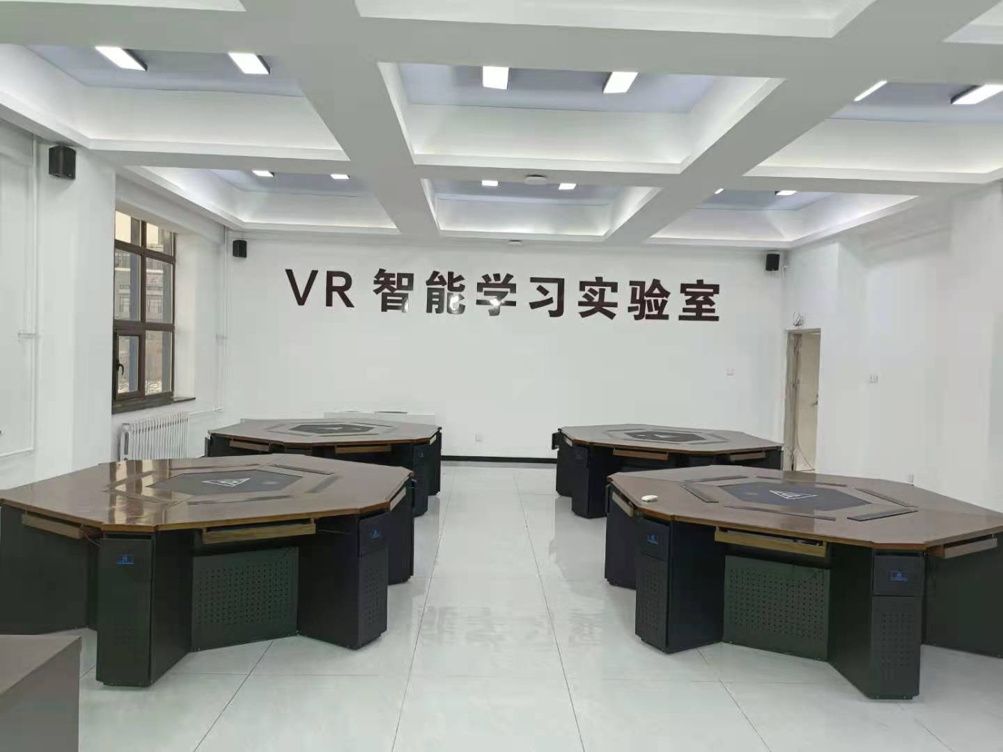河北唐山职业技术学院VR实训室项目